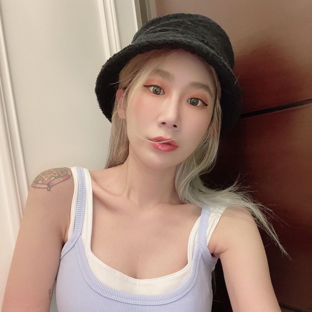 頭髮的藝術家 
米亞奇